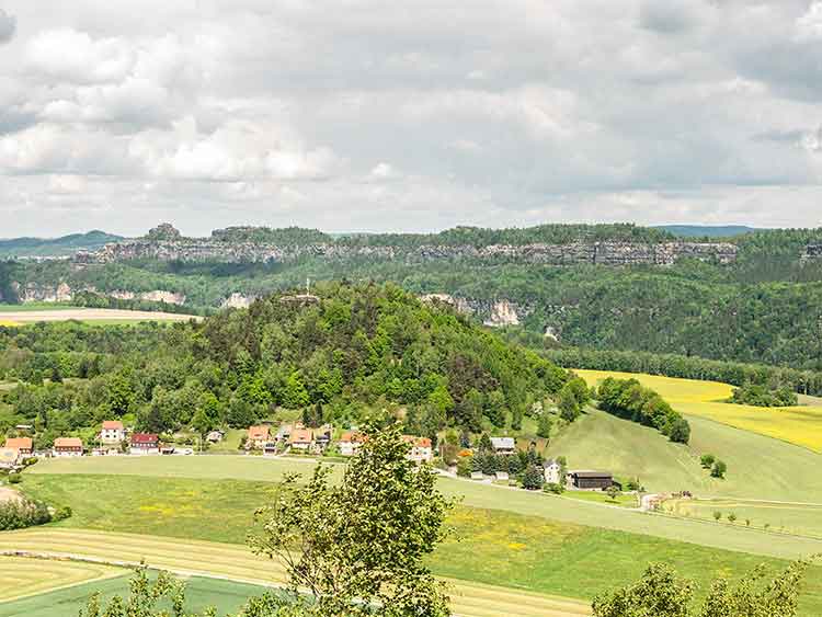 Blick vom Zirkelstein auf die Schrammsteinkette